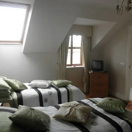 Imeall Na Mara Hotell 3*